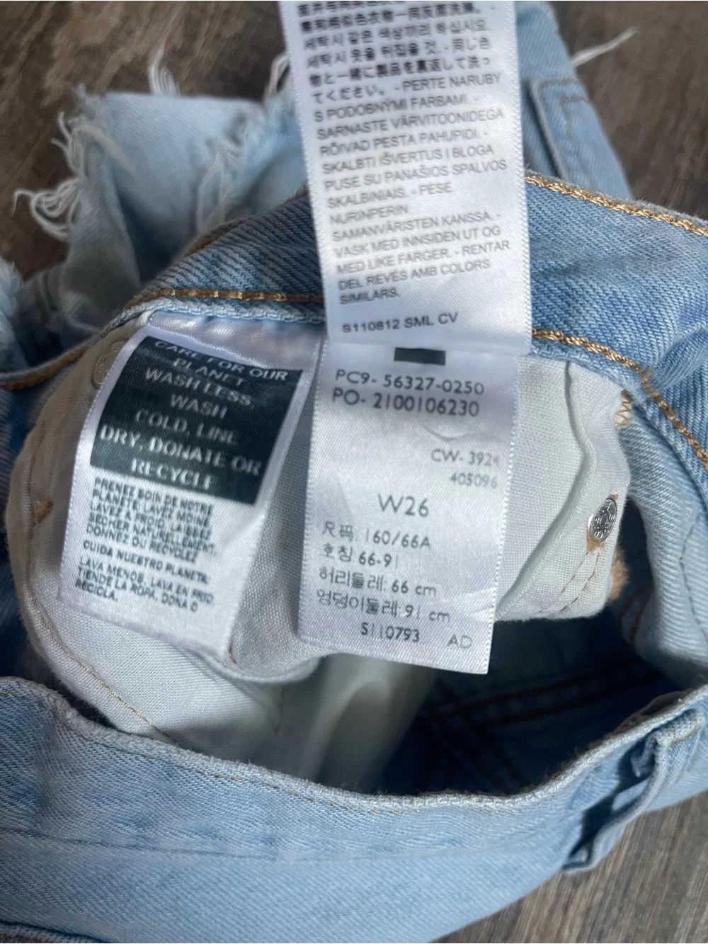 Levi’s 501 cutoff shorty shorts light wash denim